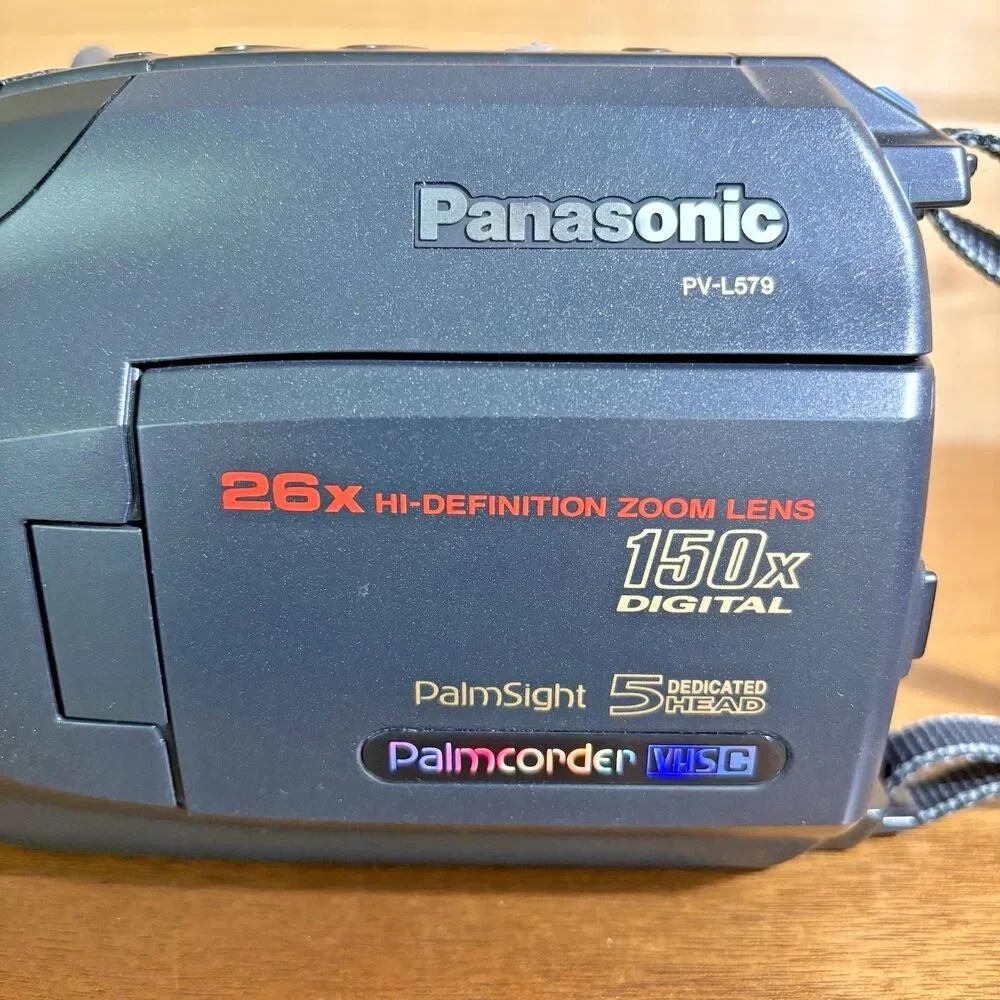 Panasonic PV-L559 VHS-C Analog Camcorder Parts Only Camera, Bag, Manuel Included
